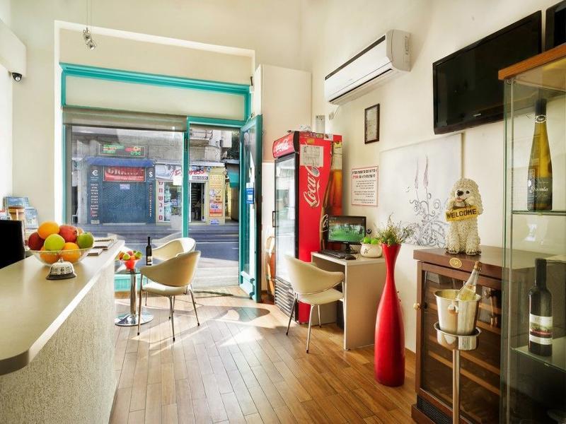 路易花园酒店 海法 外观 照片